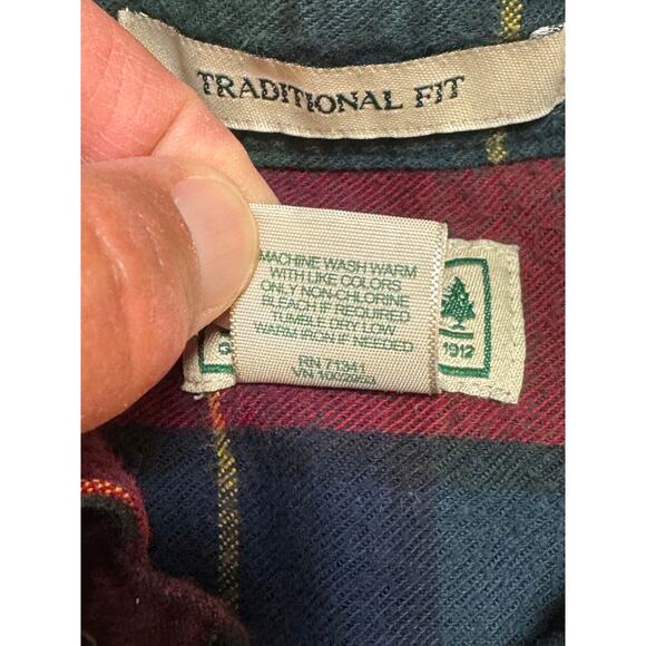 L.L. BEAN Long sleeve Flannel, collared shirt, size Large, Red & Green Plaid - Picture 5 of 8